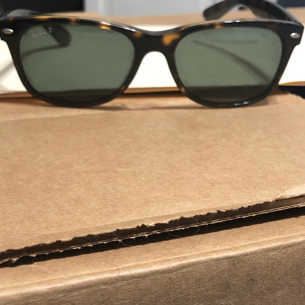 Ray Ban Polarized Wayfarers - Picture 4 of 5